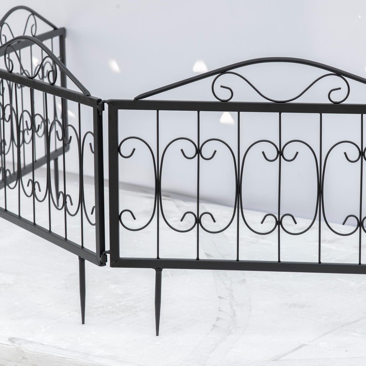 4PC Metal Garden Fence Panels Decorative Border Edging, Interlocking Easy Install - Image 7