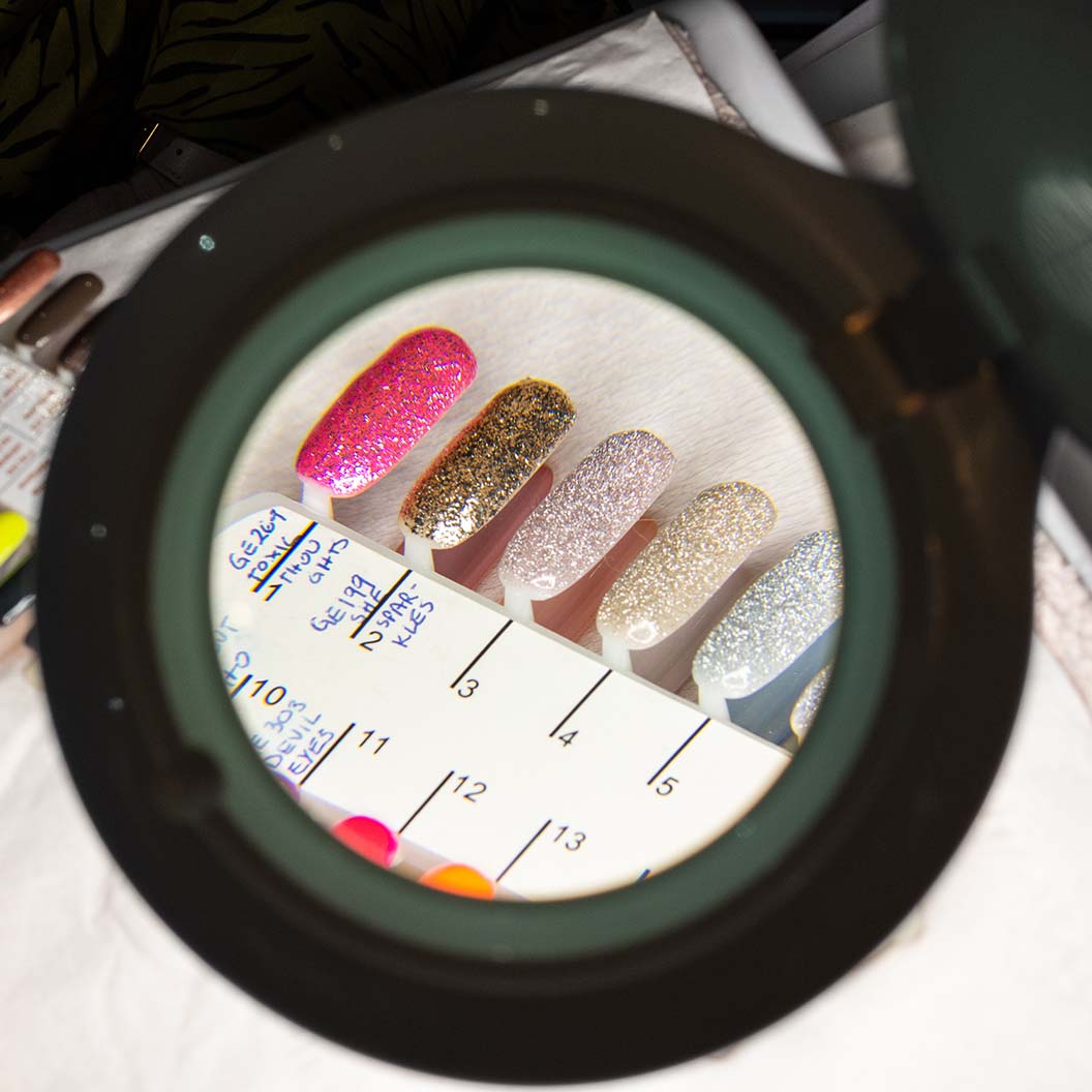 Chameleon Desk Magnifier - Image 6